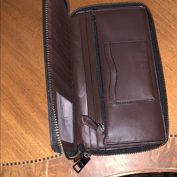 Coach Wallet - Picture 4 of 8
